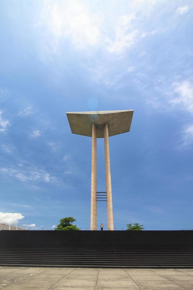 río de janeiro, rj, brasil, 2022 - monumento a los muertos de la segunda guerra mundial, construido en 1960 en el parque flamengo foto