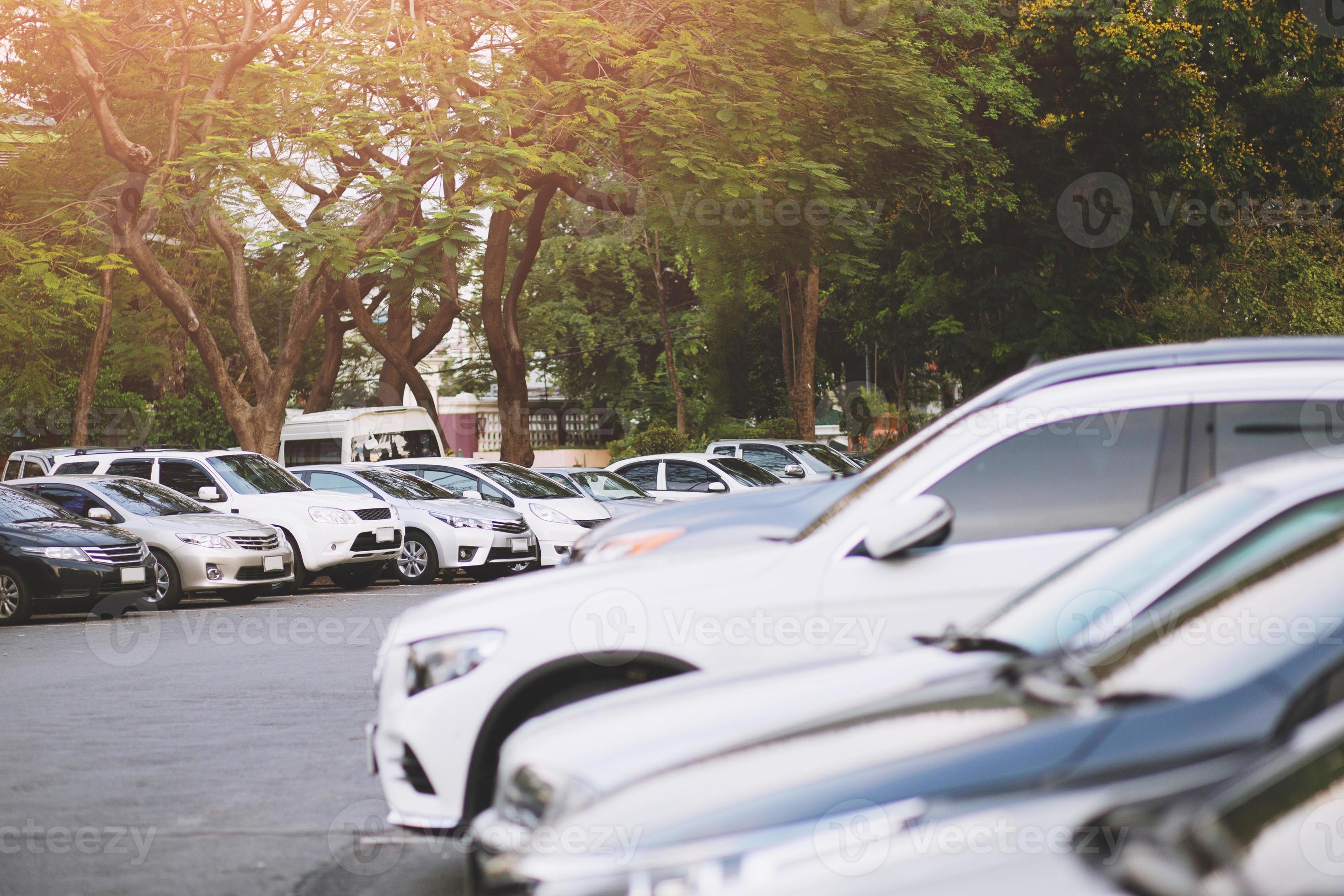 photo blurred aerial car parking lot outdoors Square, cars in row