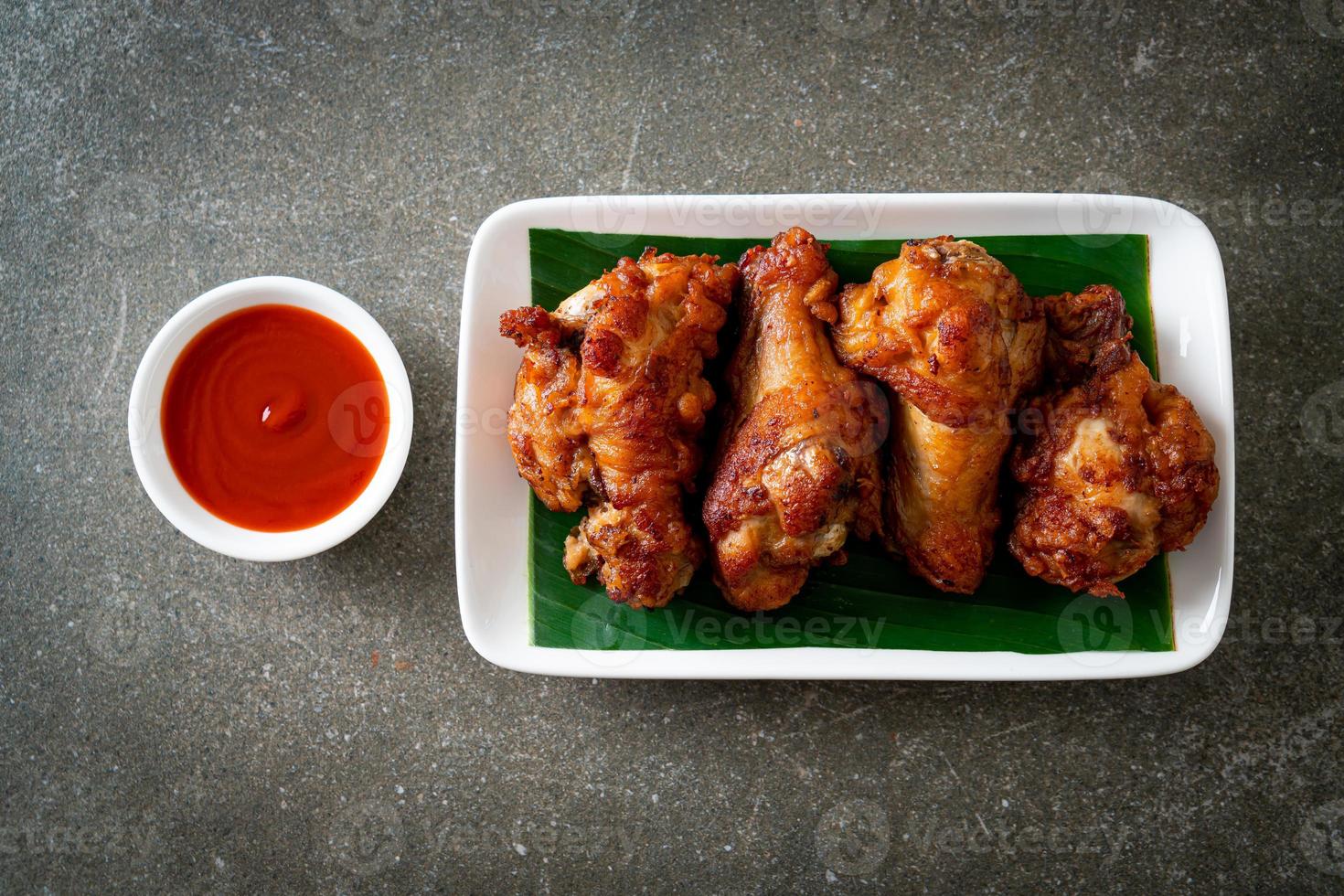 Crispy Fried Chicken with Fish Sauce 14631282 Stock Photo at Vecteezy