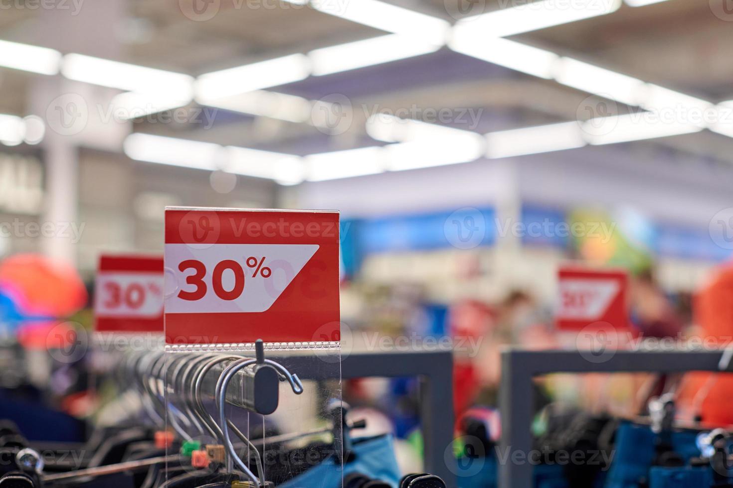 venta en centro comercial, promociones navideñas foto