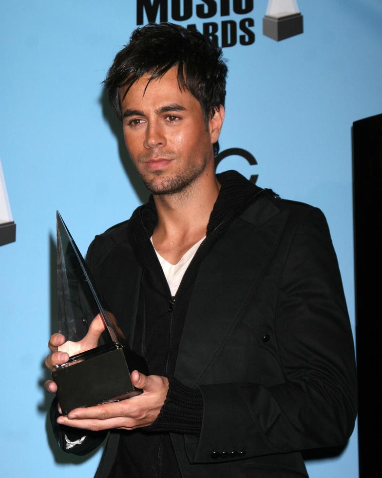 Enrique Iglesias in the Press Room of the American Music Awards 2008 at the Nokia Theater in Los Angeles, CA November 23, 2008 photo