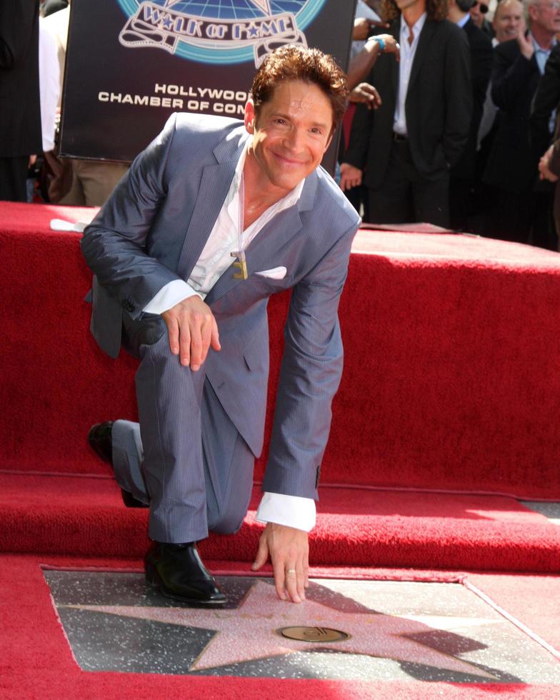 Dave Koz at the Hollywood Walk of Fame Star Ceremony honoring Dave Koz Capital Building in Hollywood Los Angeles, CA September 22, 2009 photo