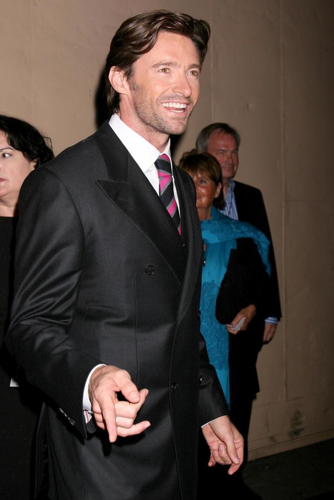 hugh jackman llegando a un excelente romance en beneficio del fondo de cine y televisión en sony studios en culver city, ca el 8 de noviembre de 2008 foto