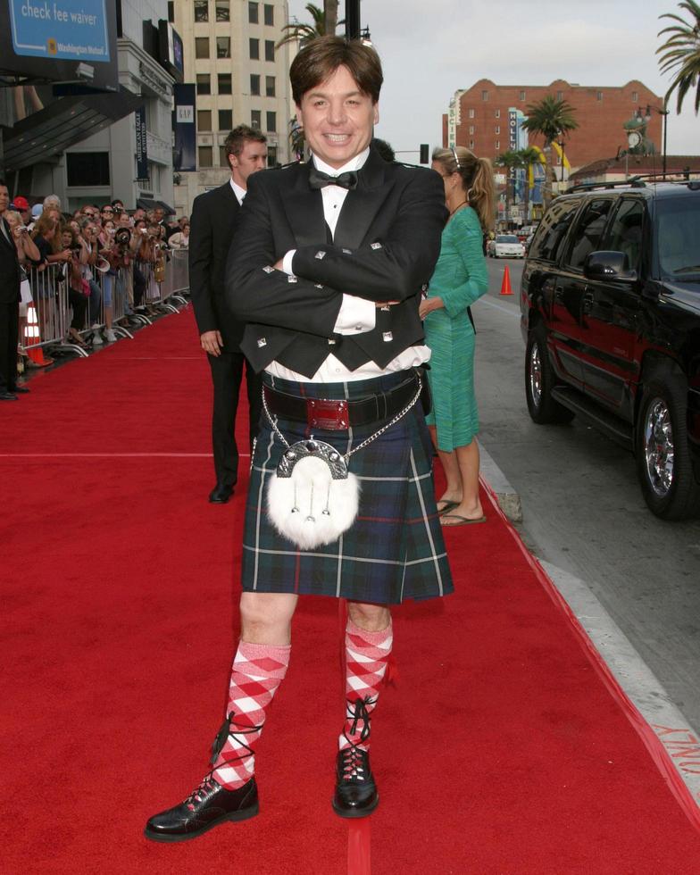 Mike Myers American Film Institute Honors Sean Connery Hollywood and Highland Los Angeles, CA June 8, 2006 photo