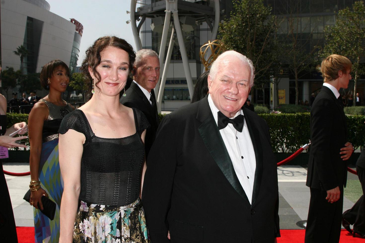 Charles Durning arriving at the Creative Primetime Emmy Awards at the Nokia Theater, in Los Angeles, CA on September 13, 2008 photo