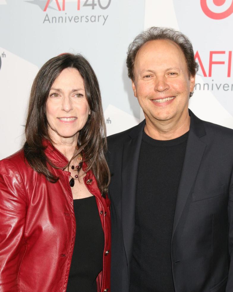 Billy Crystal and wife AFI s 40th Anniversary ArcLight Theaters Los Angeles, CA October 3, 2007 2007 photo