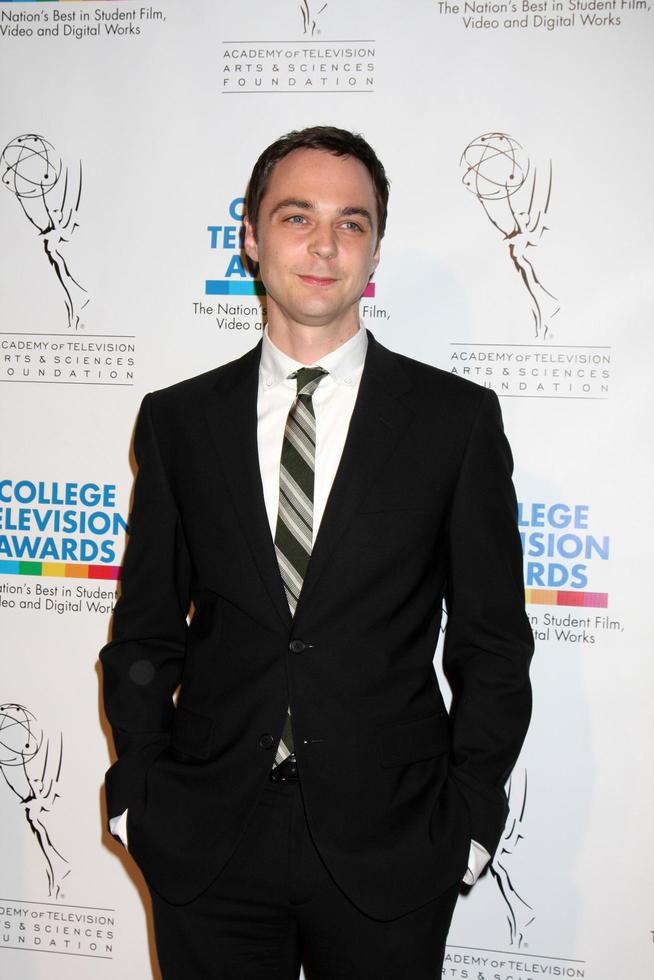 Jim Parsons arriving at the 30th College Television Awards Gala at Culver Studios in Culver City, CA on March 21, 2009 photo