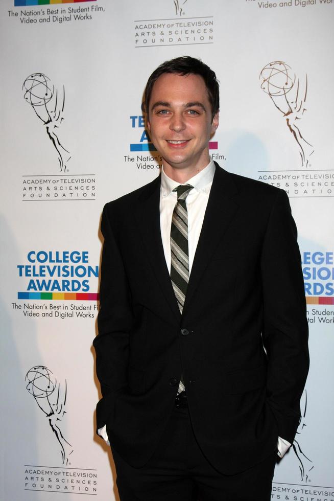 Jim Parsons arriving at the 30th College Television Awards Gala at Culver Studios in Culver City, CA on March 21, 2009 photo
