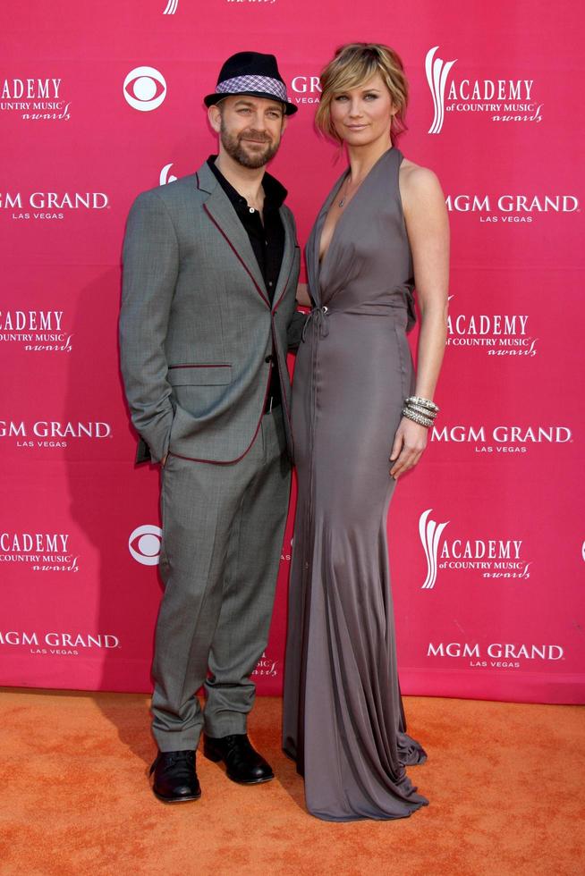 Sugarland Christian Bush and Jennfer Nettles arriving at the 44th Academy of Country Music Awards at the MGM Grand Arena in Las Vegas, NV on April 5, 2009 photo