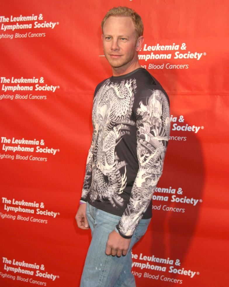 Ian Zeiring Celebrity Rock n Bowl benefiting the Leukemia and Lymphoma Society Lucky Strike Bowling Alley Los Angeles, CA January 14, 2006 photo