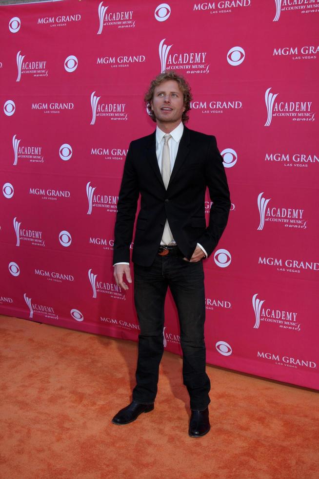 Dierks Bentley arriving at the 44th Academy of Country Music Awards at the MGM Grand Arena in Las Vegas, NV on April 5, 2009 photo