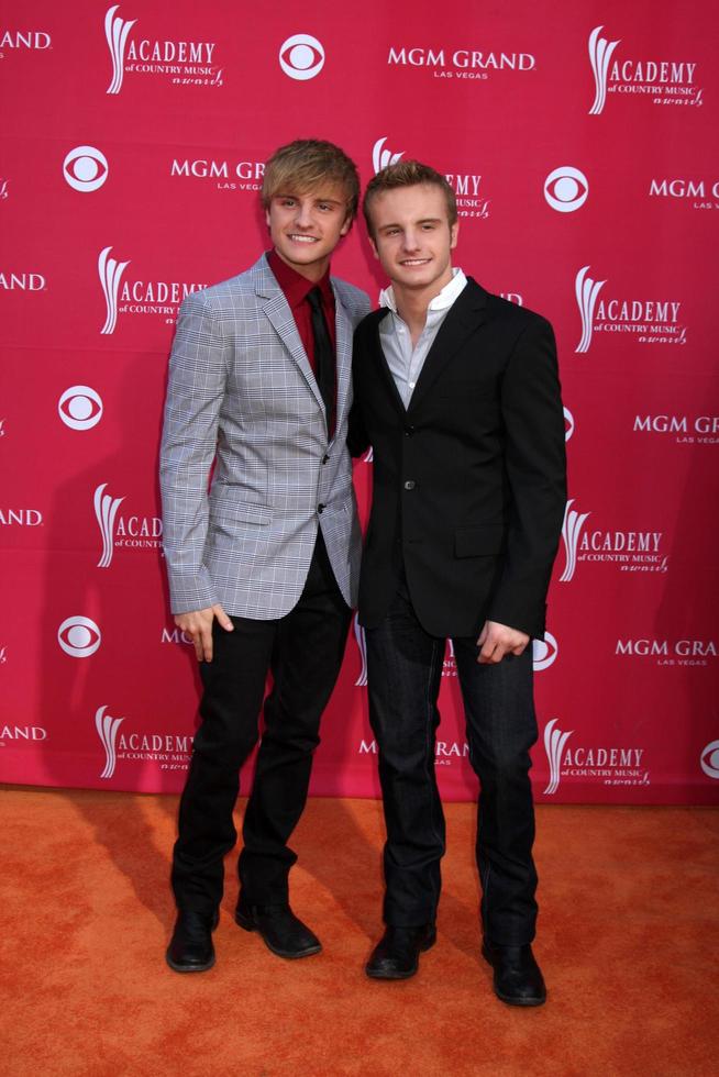 Josh and Zach Carter arriving at the 44th Academy of Country Music Awards at the MGM Grand Arena in Las Vegas, NV on April 5, 2009 photo