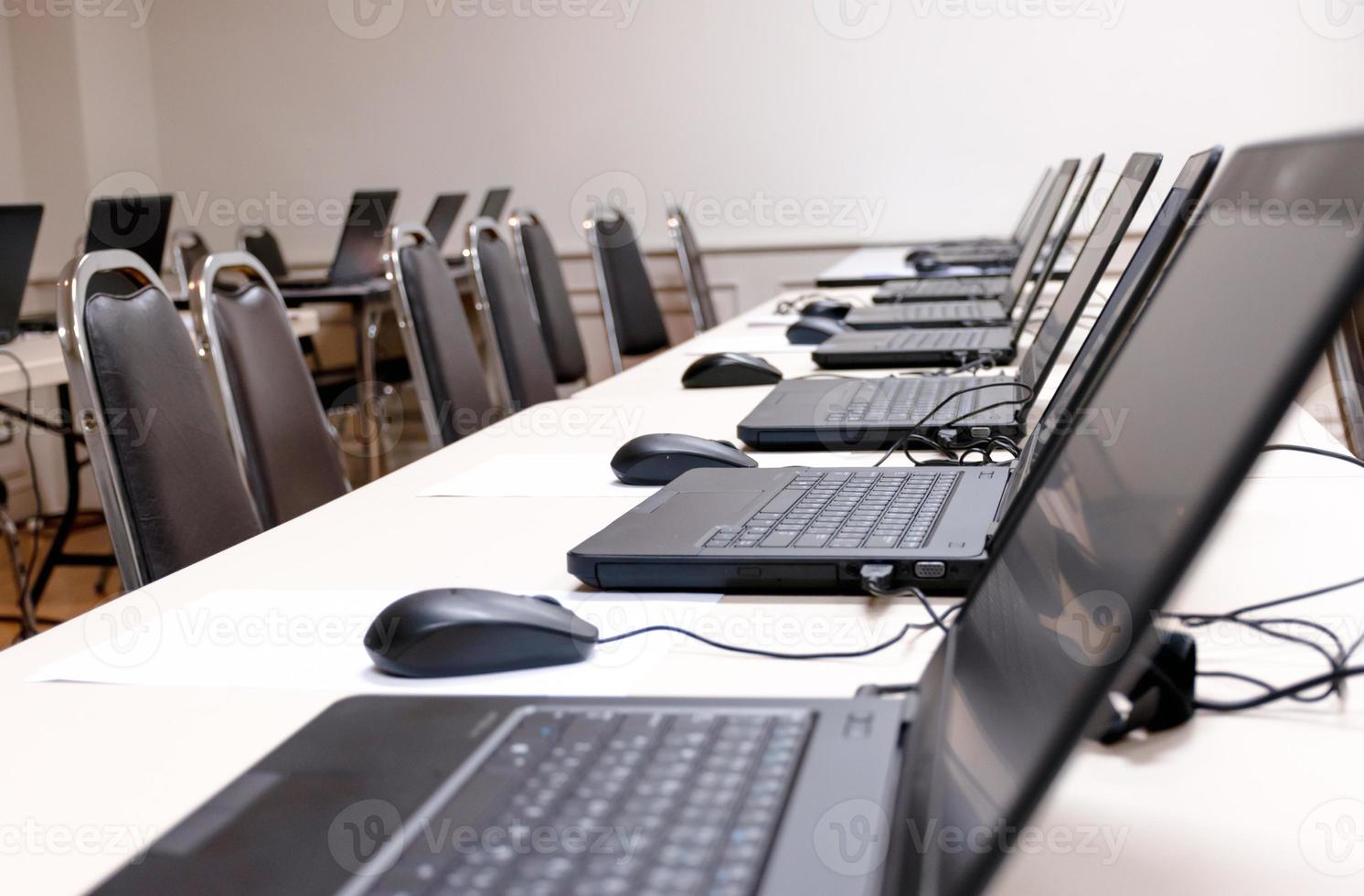 laptop arranging rows in the training room photo