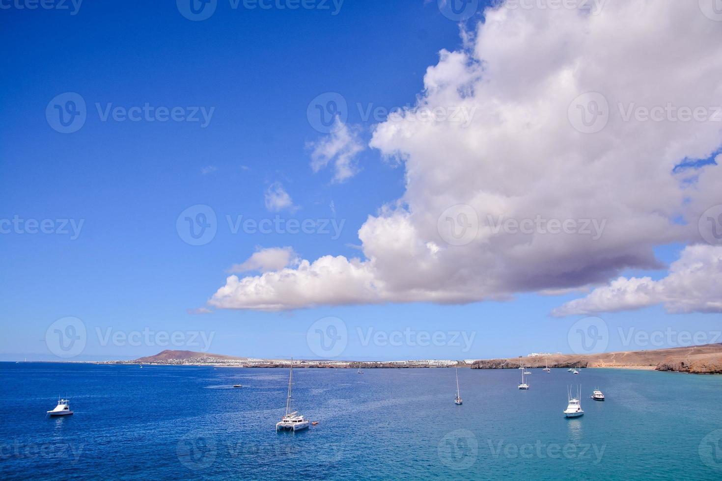 Daytime ocean view photo