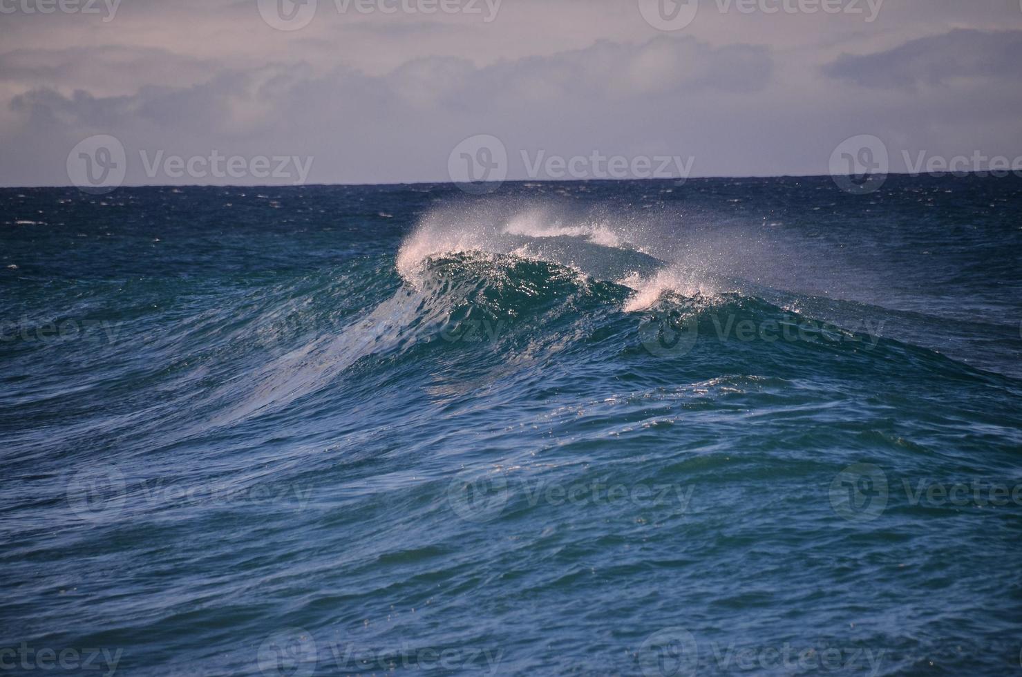 Huge sea waves photo