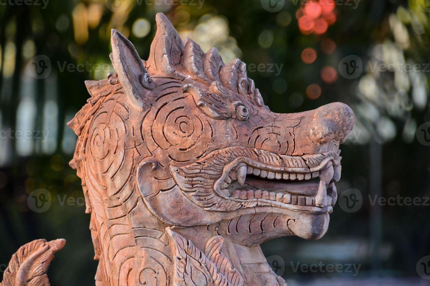 Dragon sculpture closeup photo