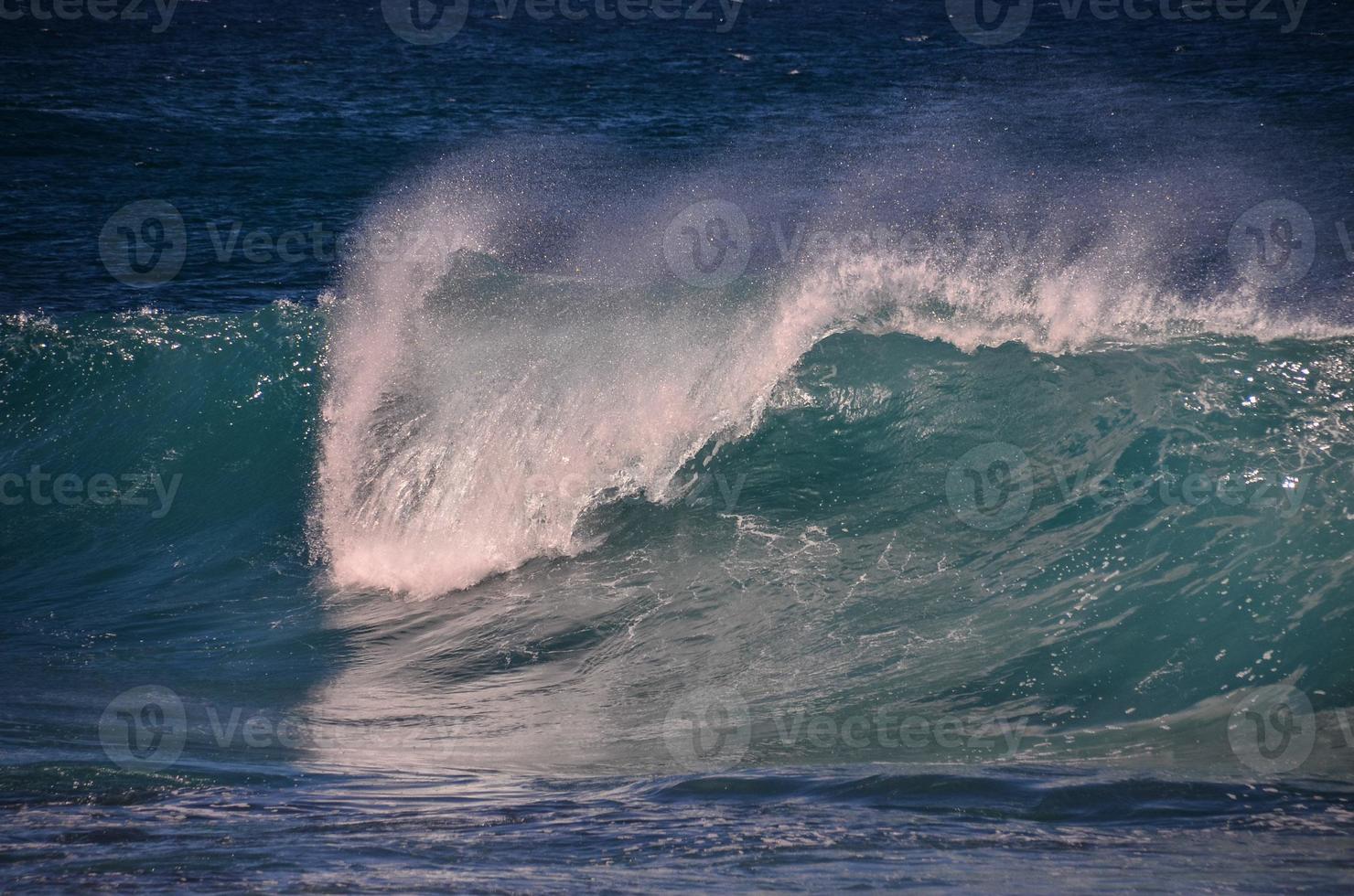 Huge sea waves photo