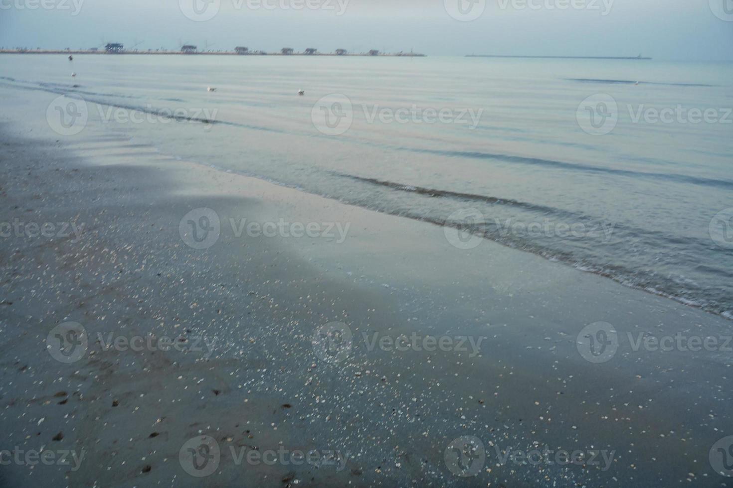 vista al agua de la playa foto