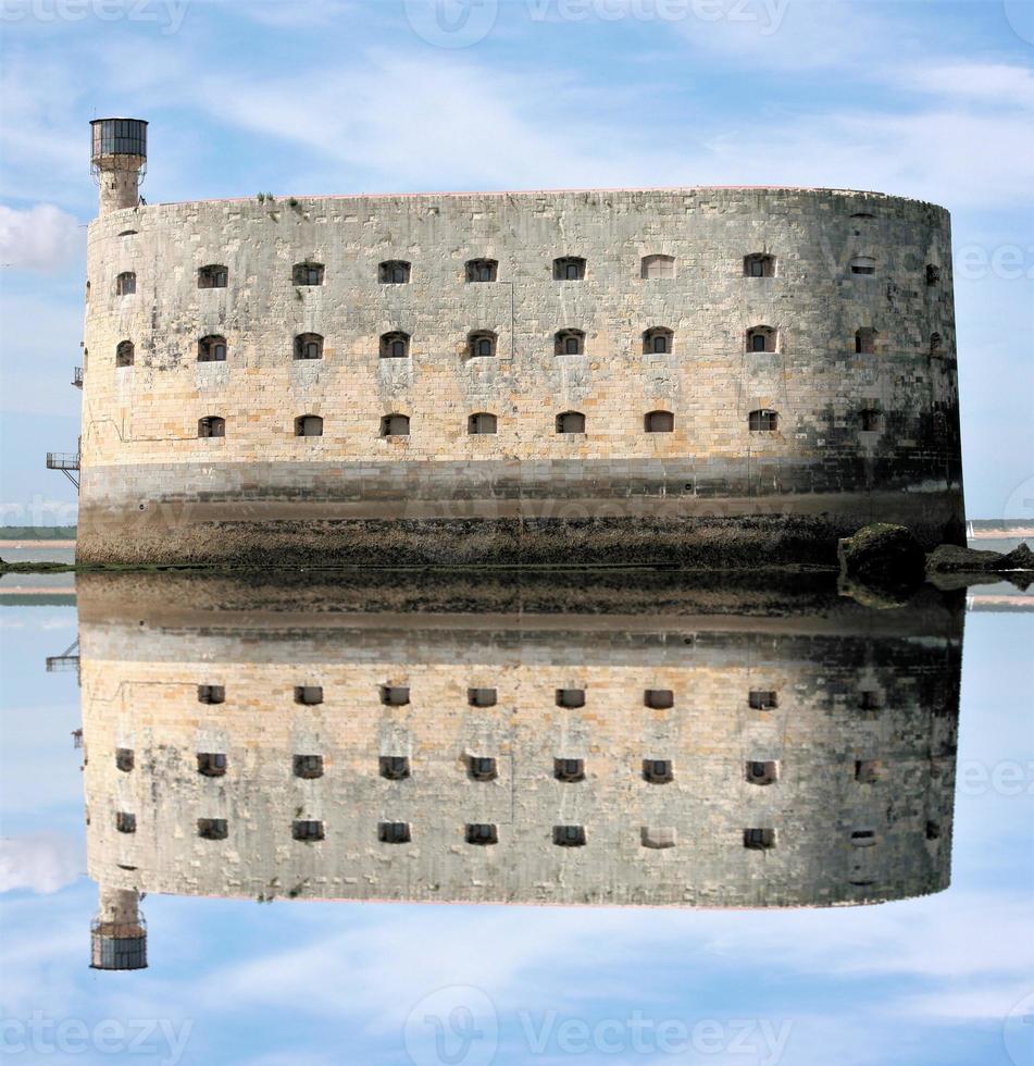 una vista de fort boyard en francia foto