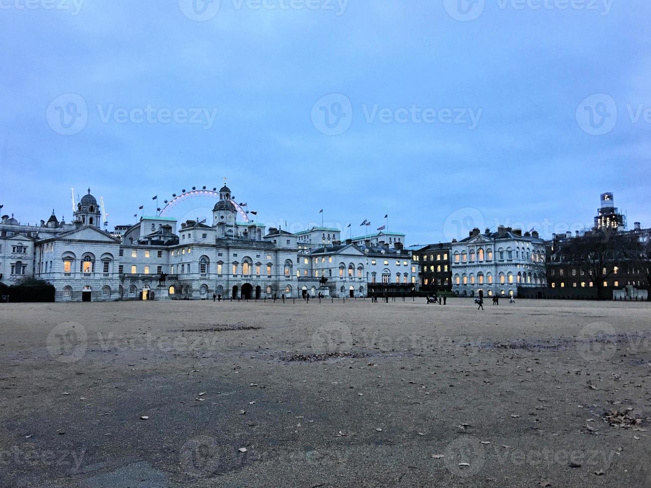 una vista del desfile de guardias a caballo en londres foto