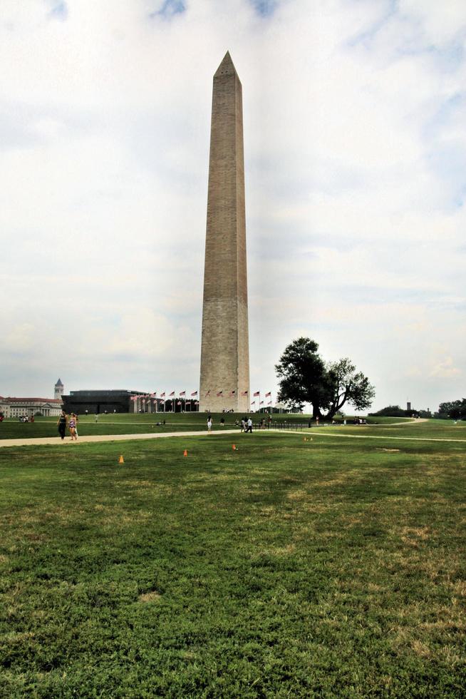 A view of the Washington Monument photo