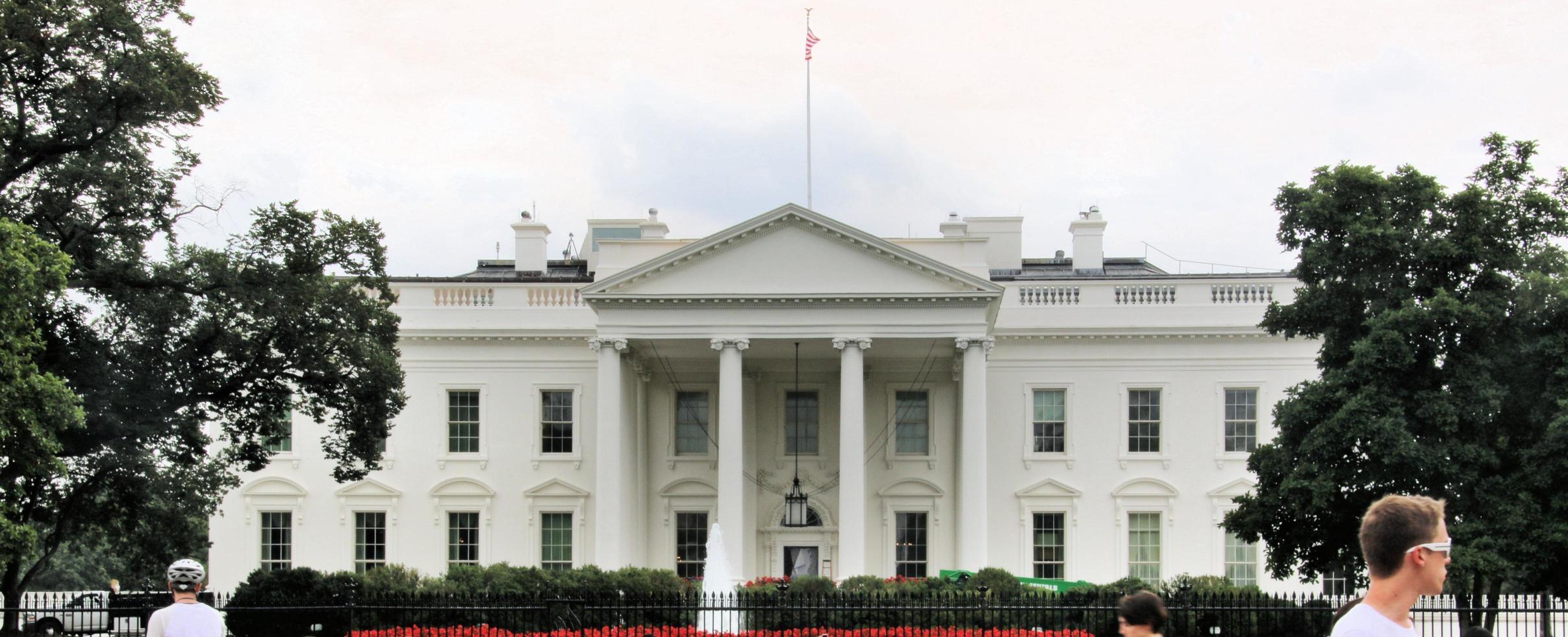 A view of the White House in Washington photo