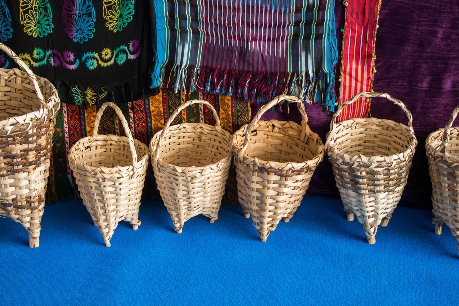 Empty wicker baskets for sale 14793317 Stock Photo at Vecteezy