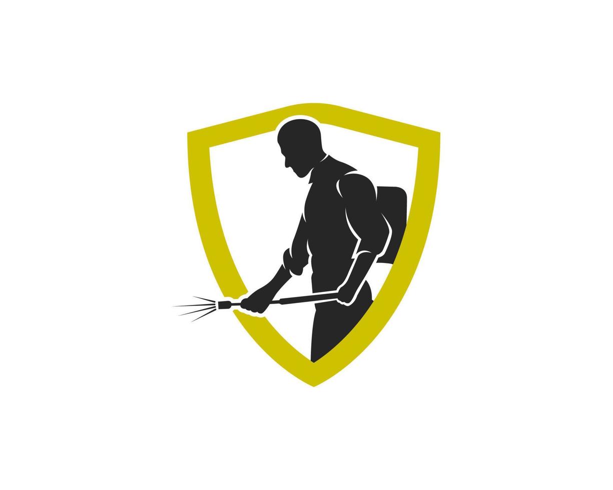 hombre rociando plagas con plantilla de diseño de logotipo de escudo vector