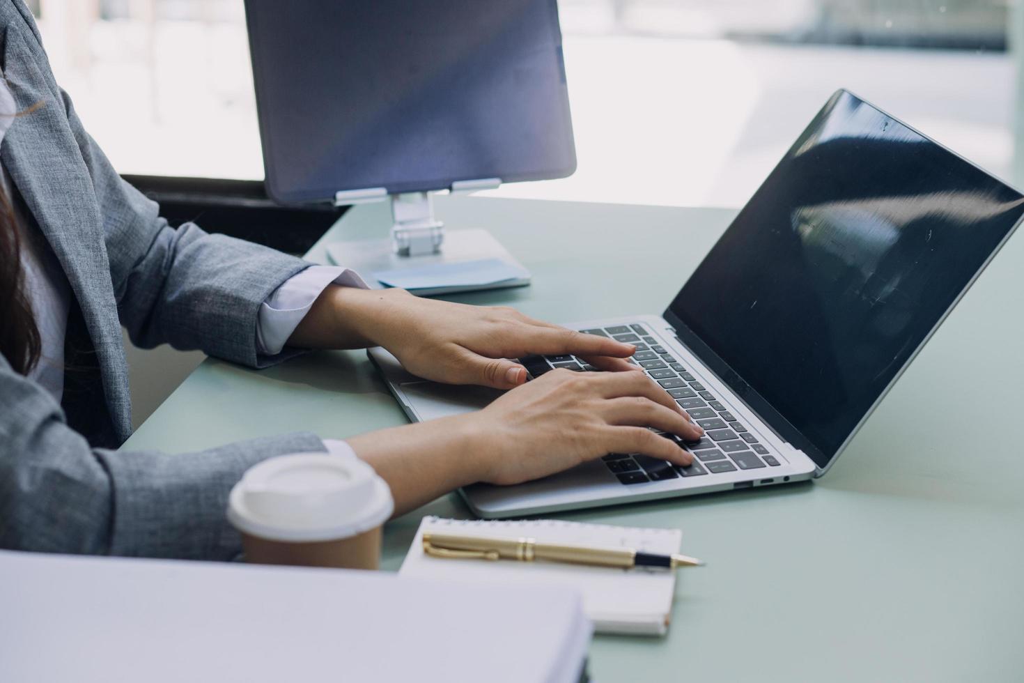 KPI Business Analytics Data Dashboard. Analyst Using Computer photo