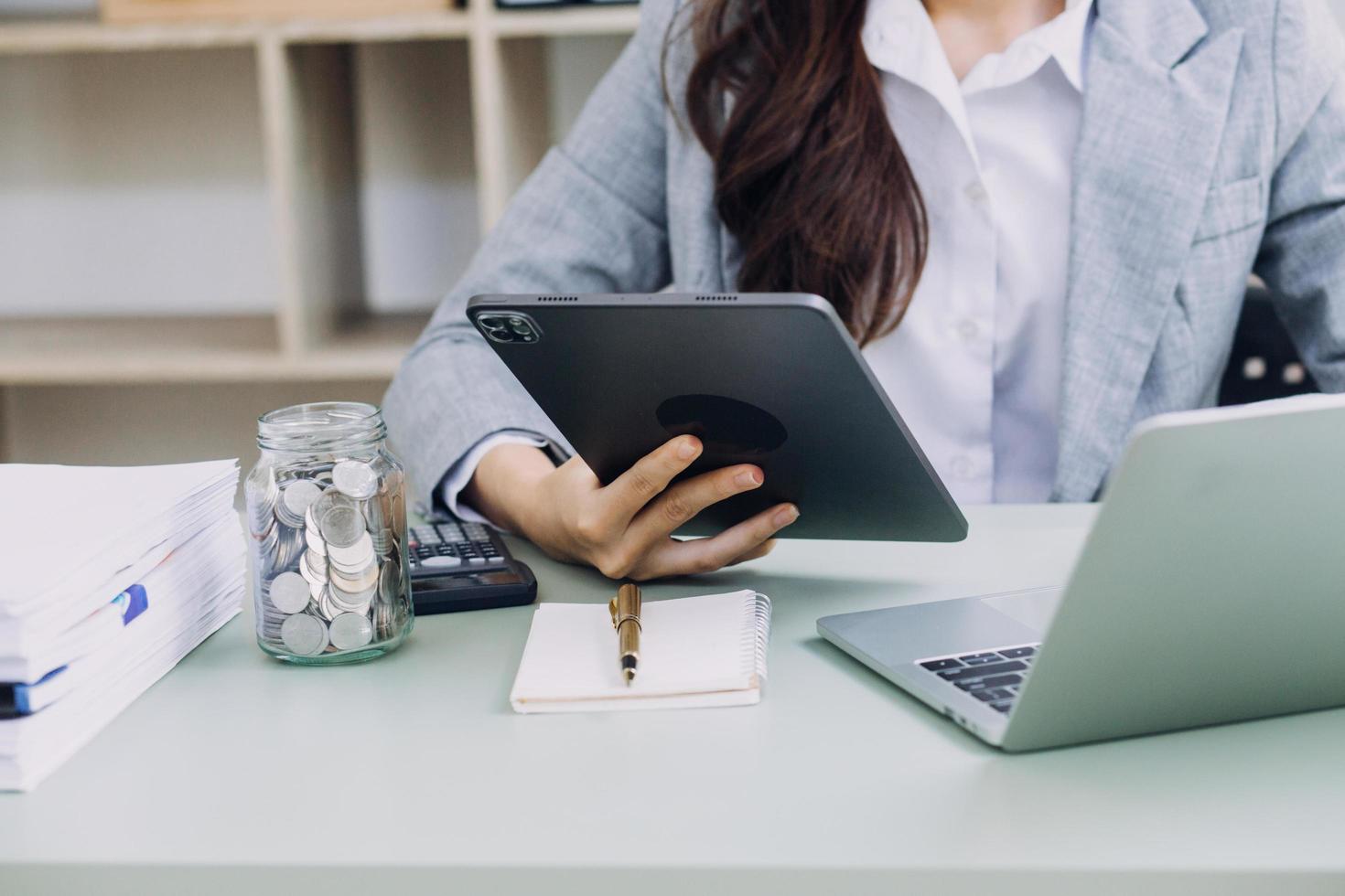 KPI Business Analytics Data Dashboard. Analyst Using Computer photo