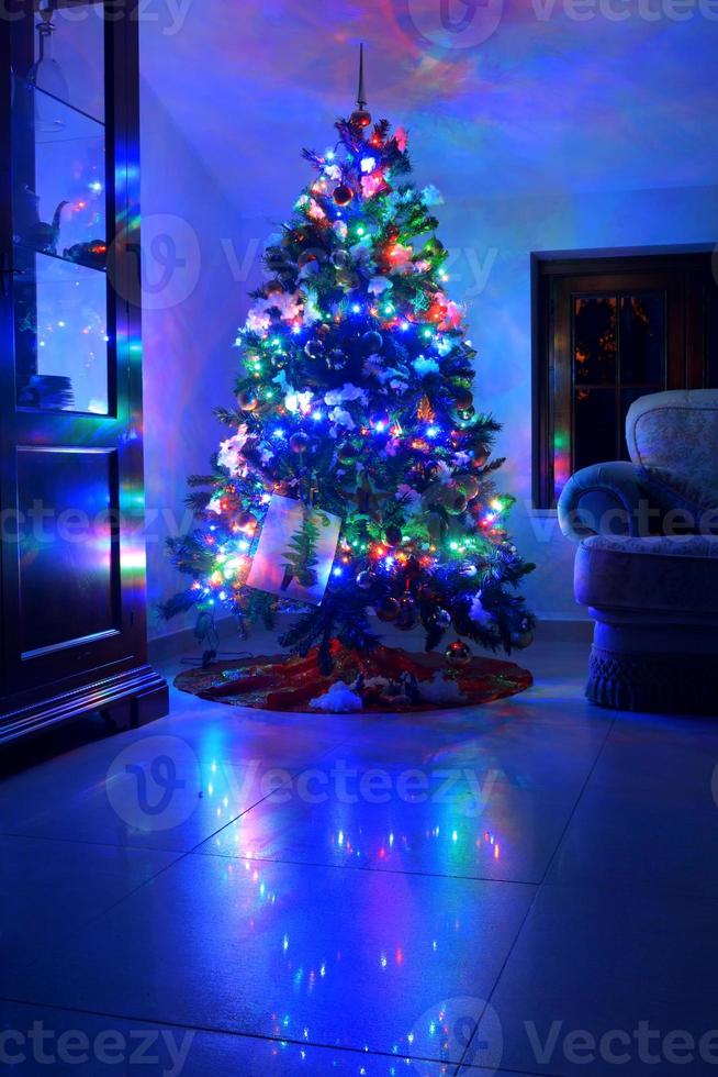 christmas tree with colored lights 14885753 Stock Photo at Vecteezy