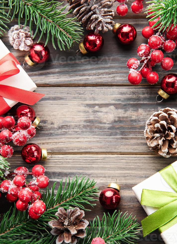 fondo de navidad con abeto y decoración. vista superior con espacio de copia foto