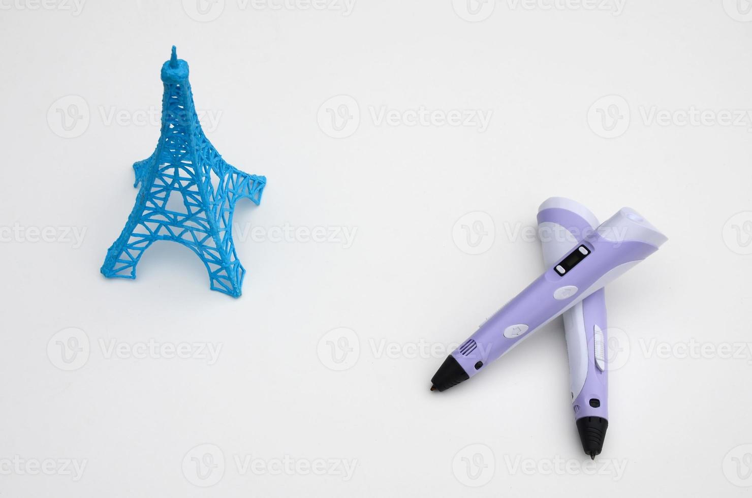 3d handle pen and 3d painting figures in concept of andmade STEM education photo