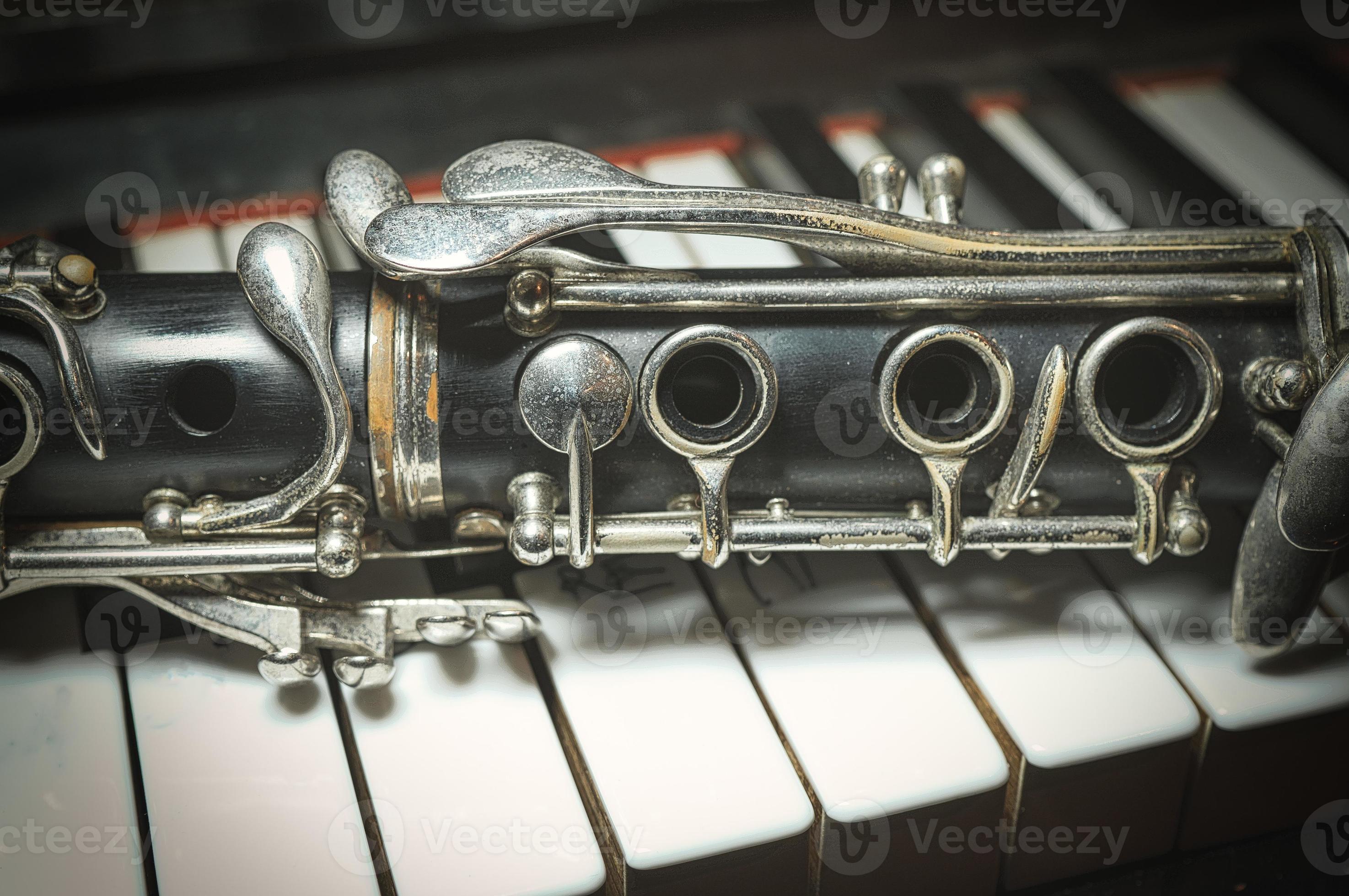 on piano keyboard 14918527 Stock Photo at Vecteezy