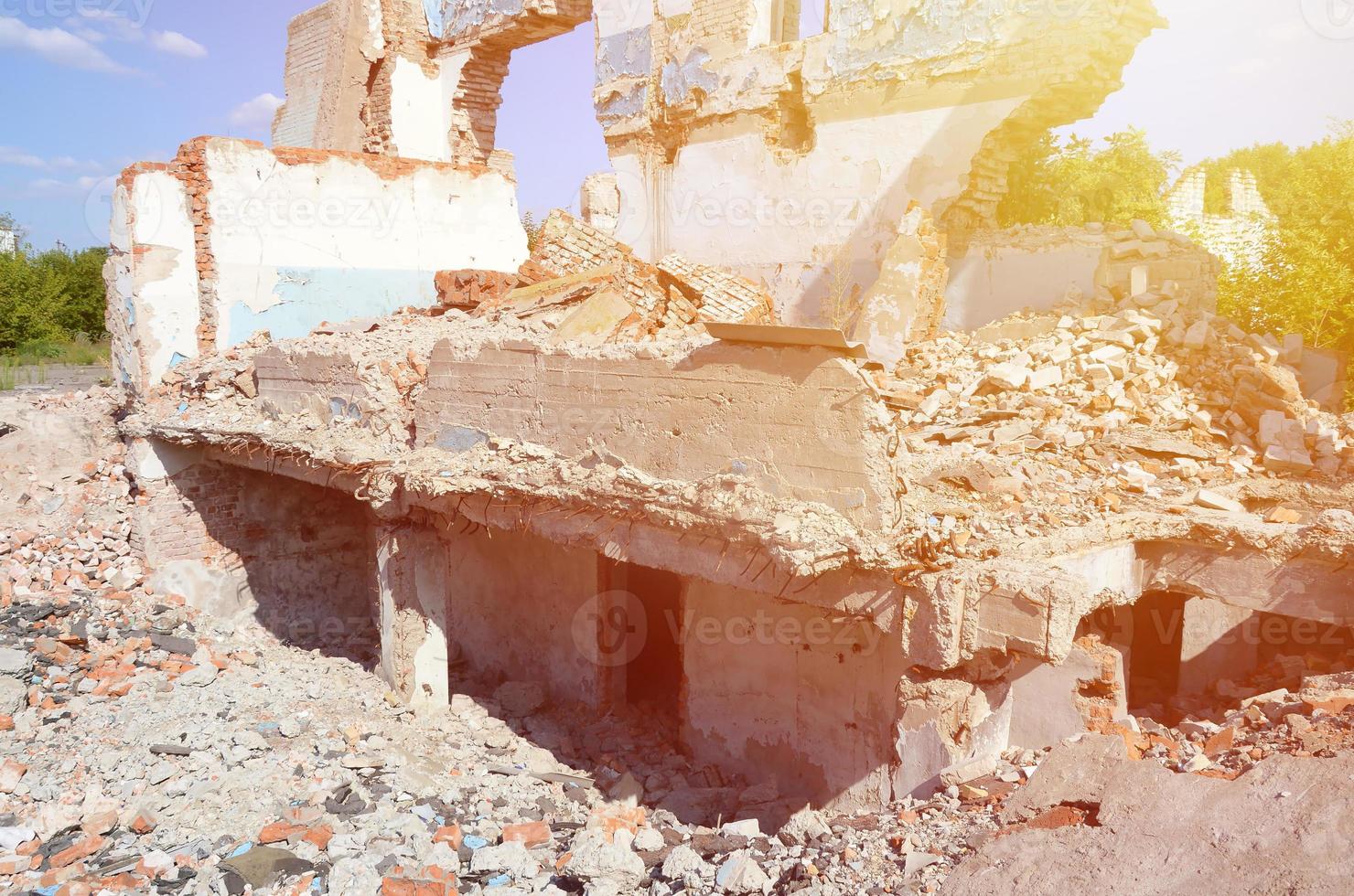 Collapsed industrial multistorey building in daytime photo