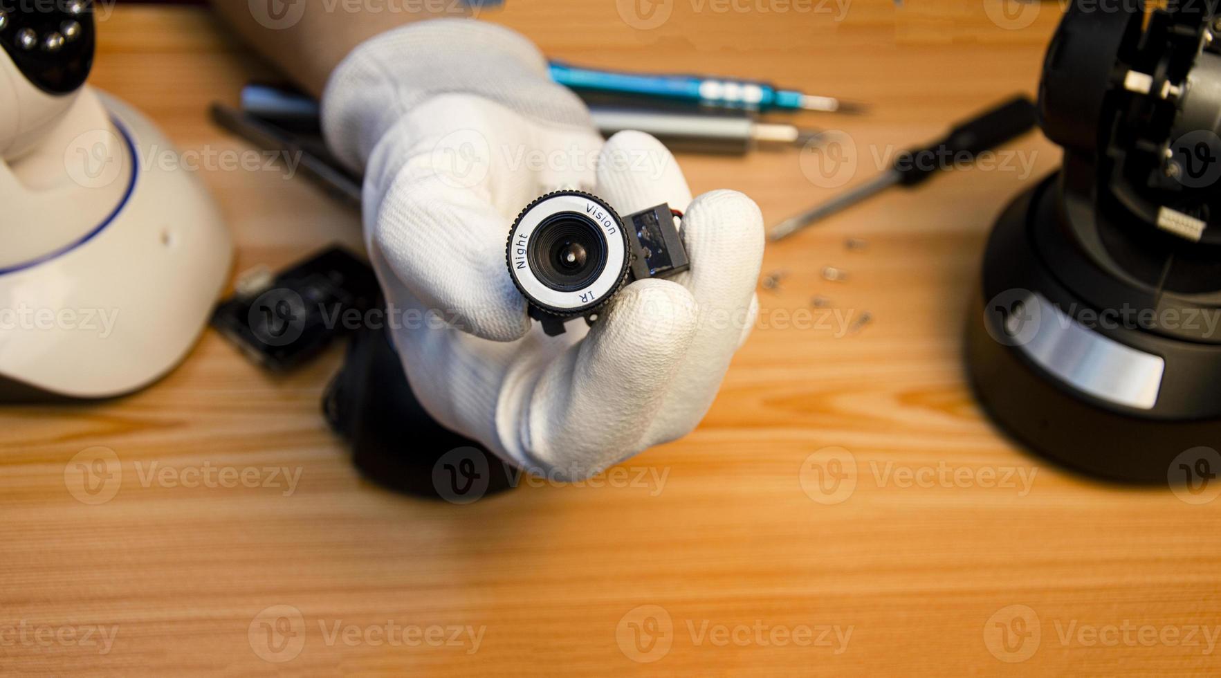 Remove the ip camera to repair cctv photo