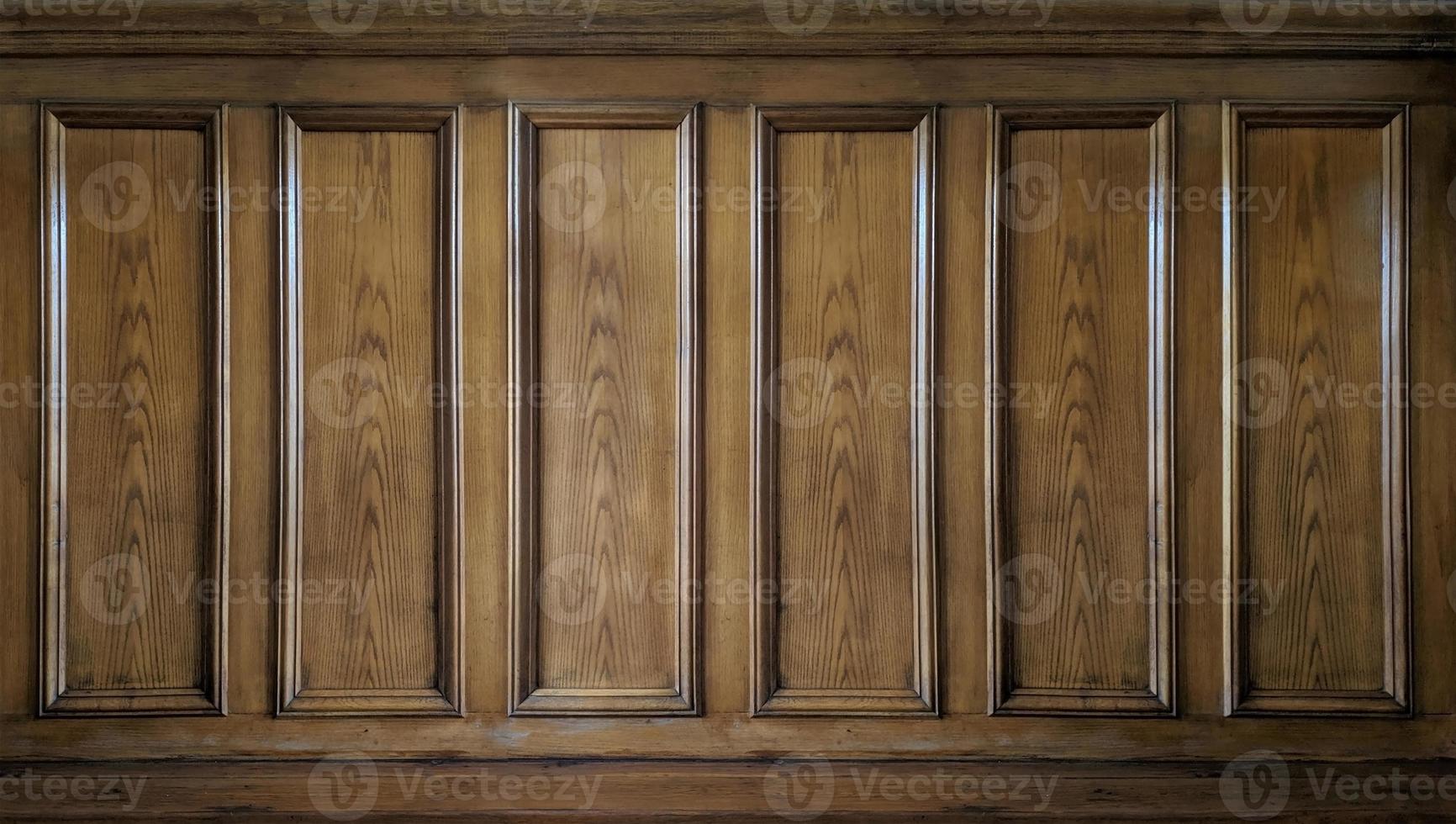 pared clásica con paneles de madera vieja marrón vintage foto