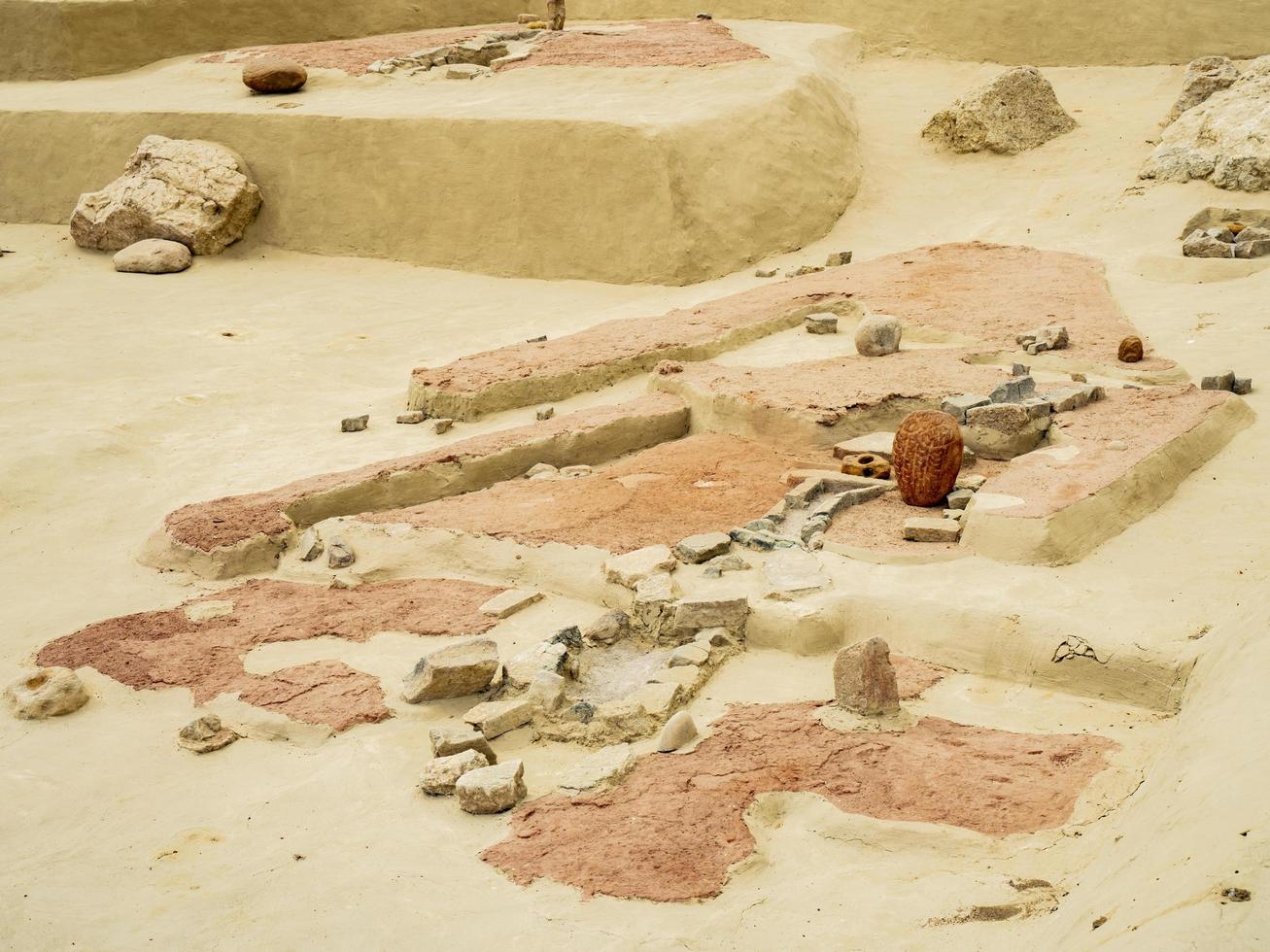 boljetin, serbia, 2021 - detalle del museo de lepenski vir en serbia. es un sitio arqueológico importante de la cultura mesolítica de las puertas de hierro de los balcanes. foto