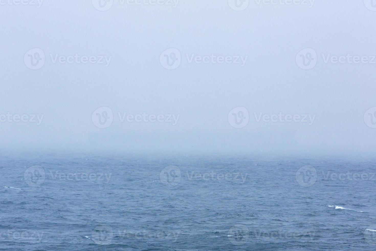 paisajes marinos nublados en el mar báltico foto