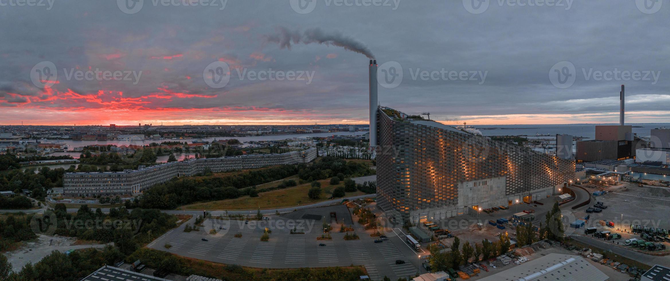 Heat and power waste-to-energy plant and a sports park in Copenhagen photo