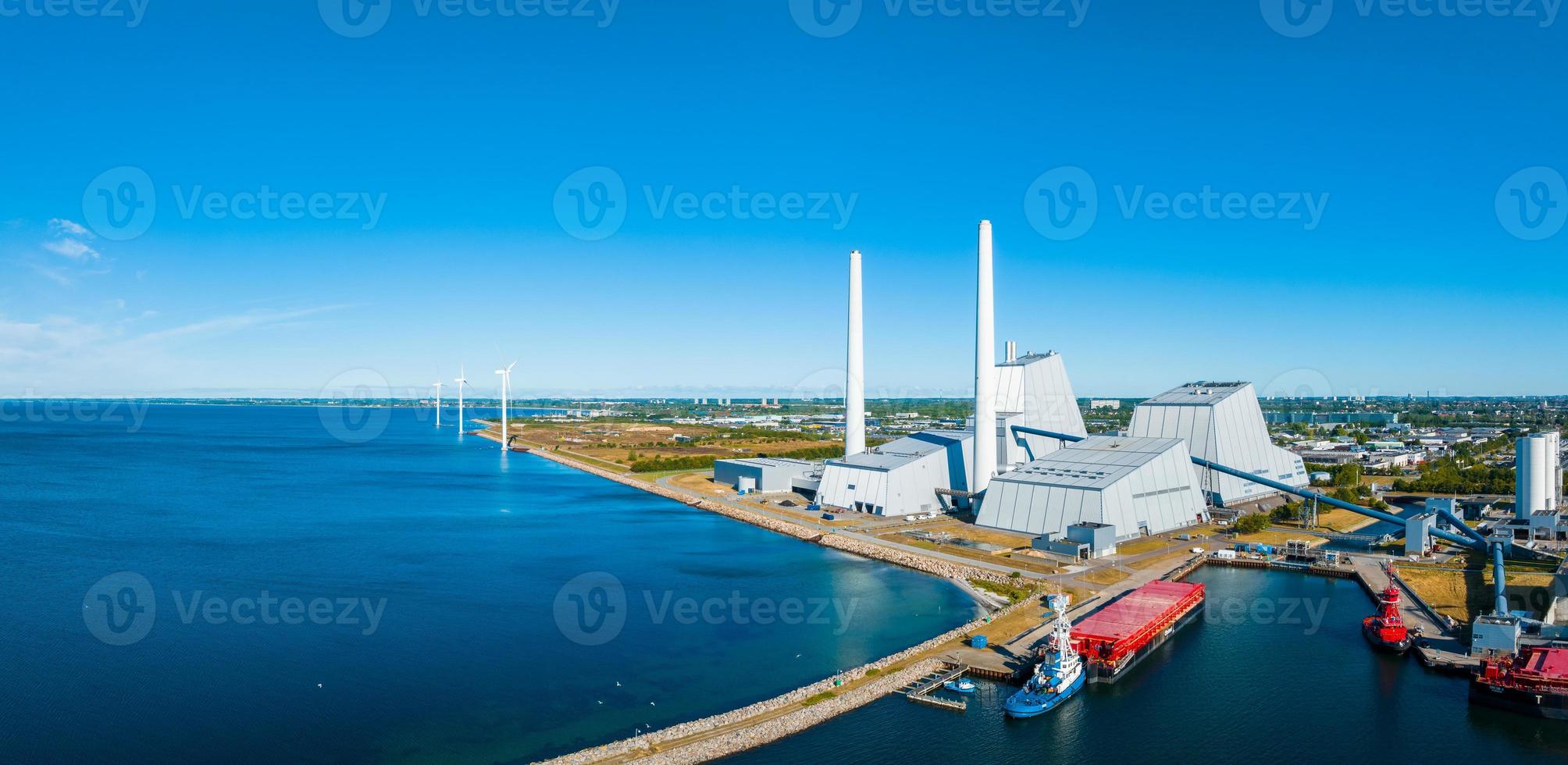 vista aérea de las centrales eléctricas más bellas y ecológicas del mundo. foto