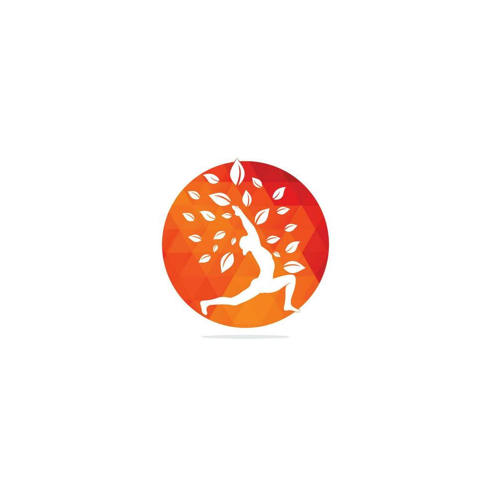 stock de diseño de logotipo de yoga. meditación humana en ilustración de vector de flor de loto.plantilla de diseño de logotipo de yoga. icono de cosméticos y logotipo de spa. vector de pose de yoga