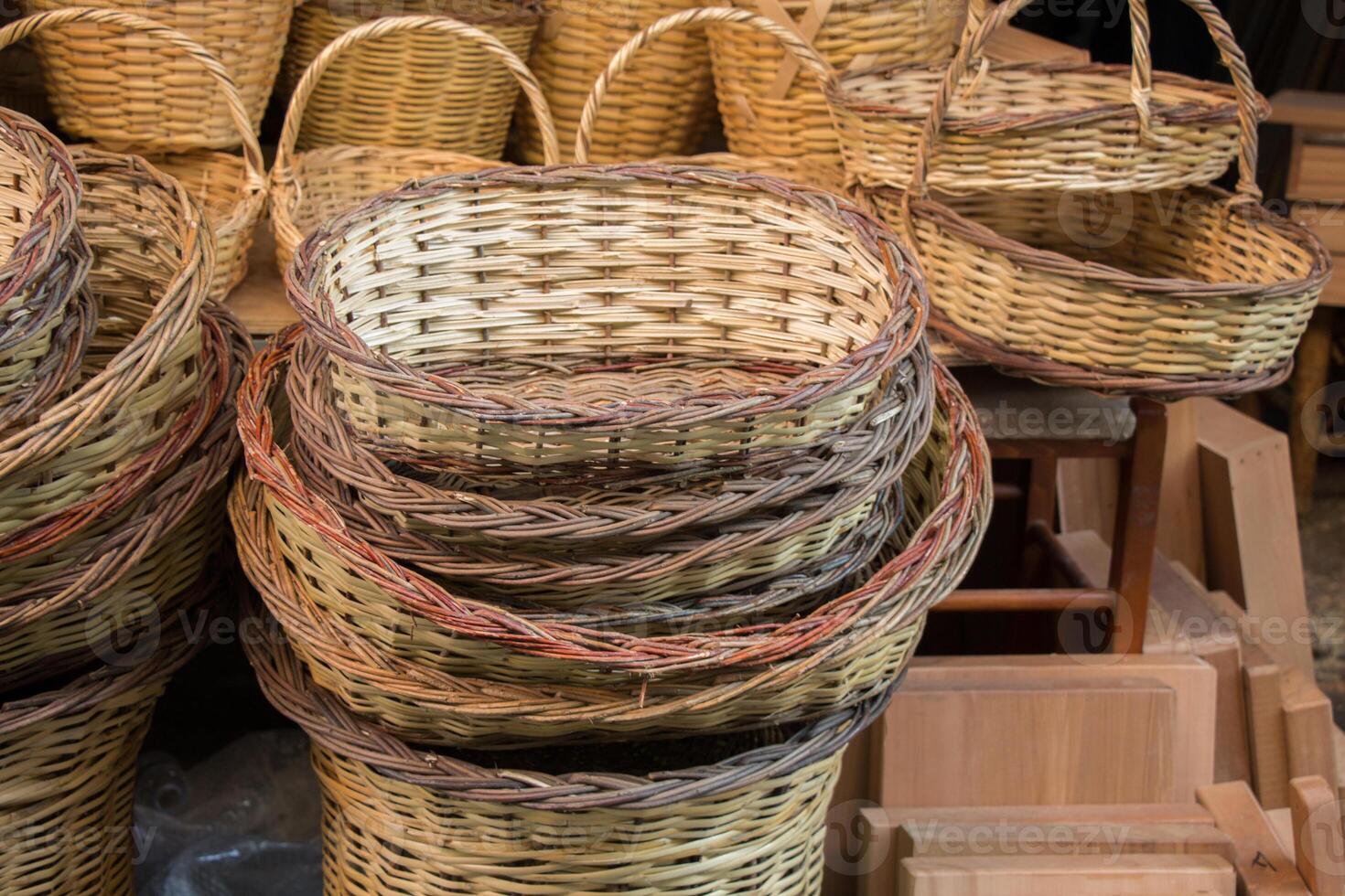 Empty wicker baskets for sale 15079750 Stock Photo at Vecteezy