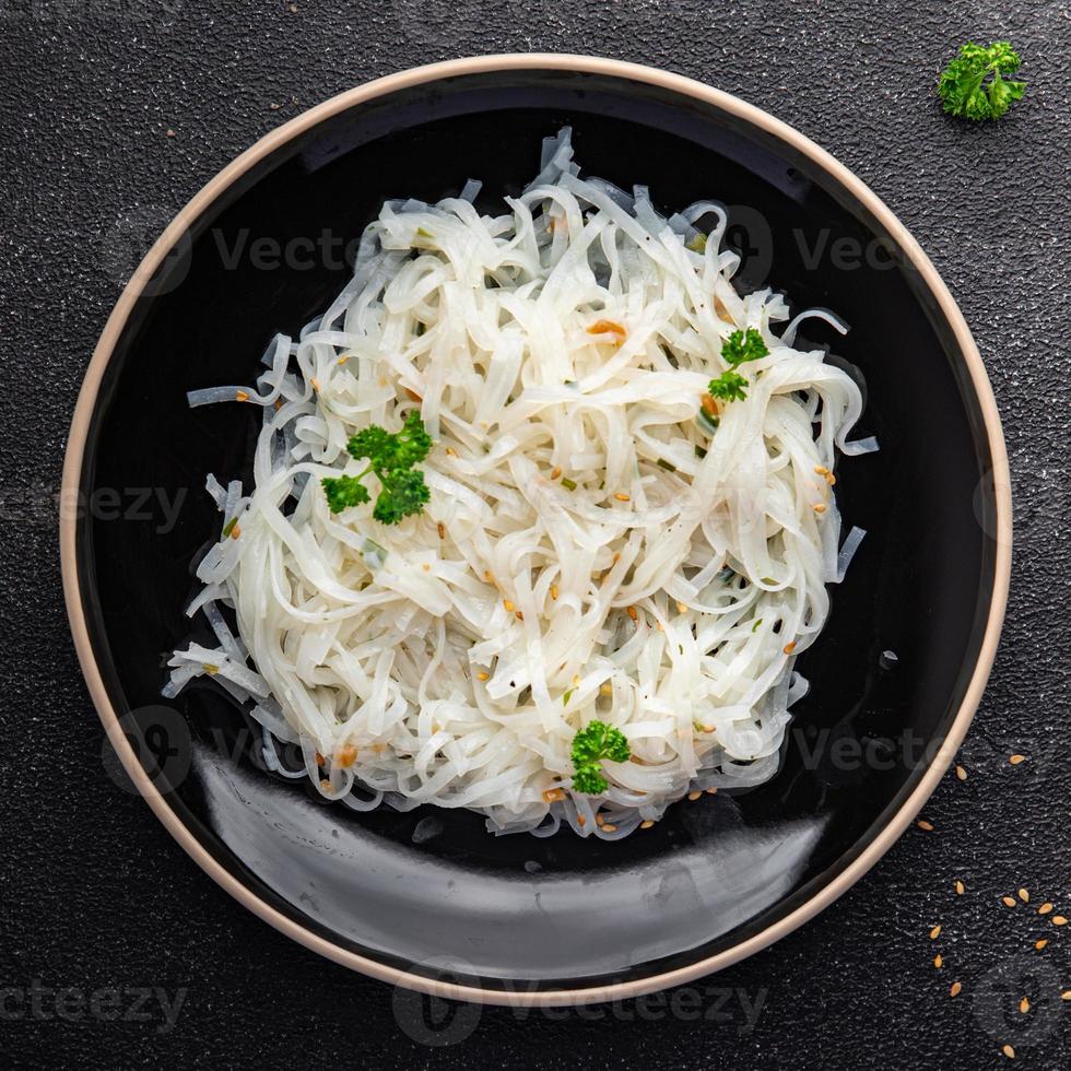 fideos de arroz comida comida merienda en la mesa copia espacio comida foto