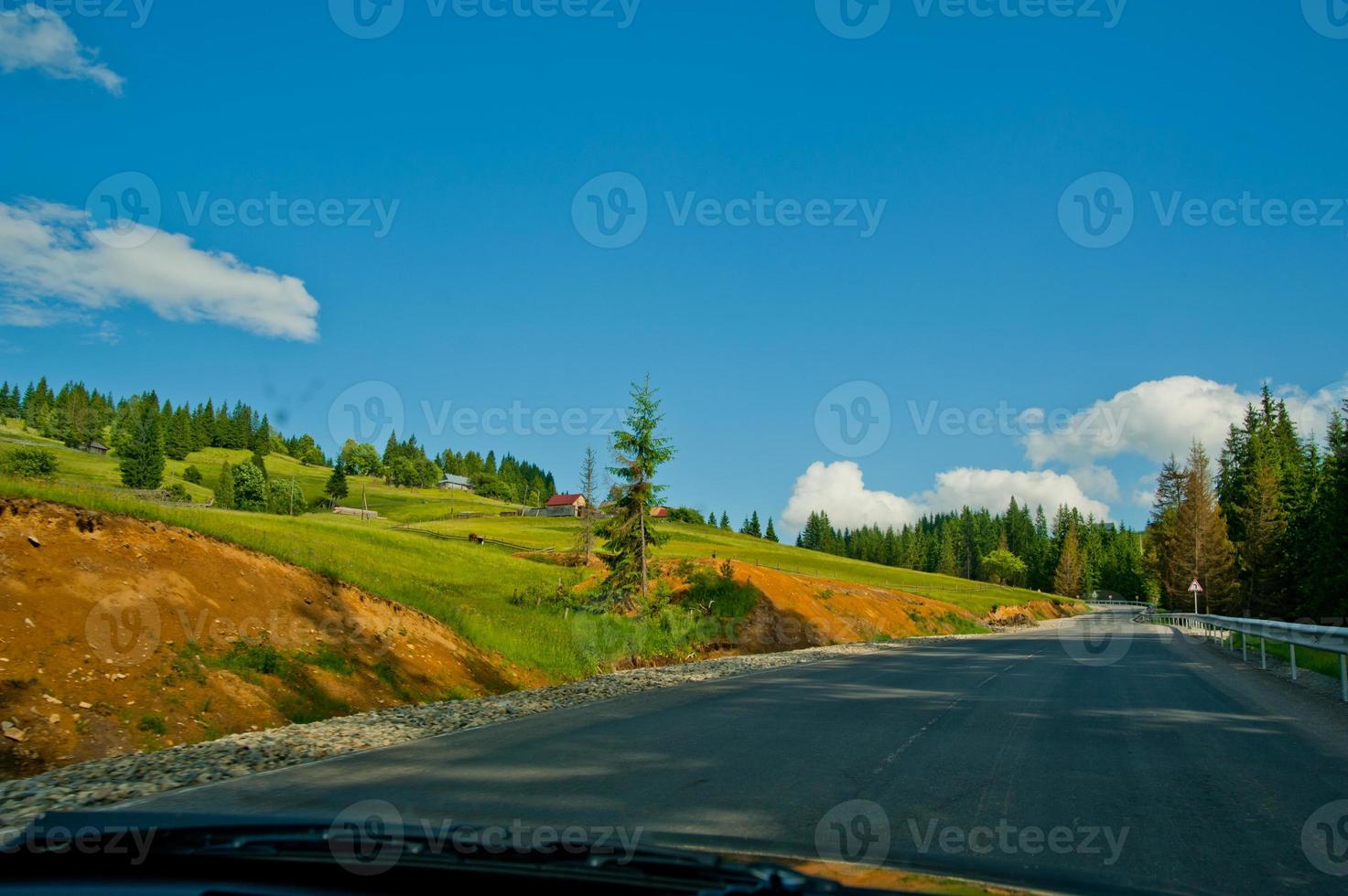 carretera curva vacía foto