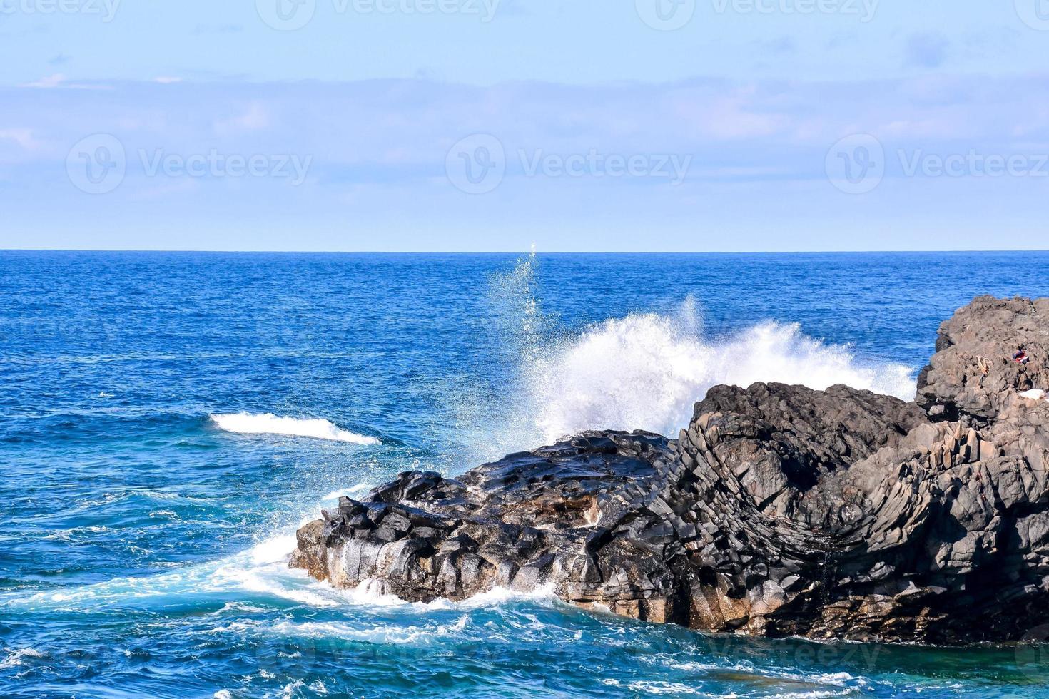 Ocean wave scenery photo