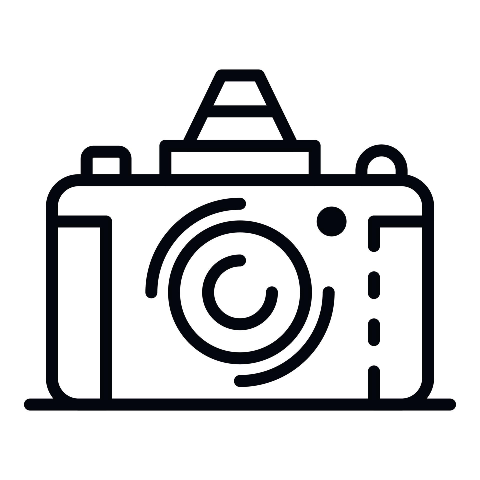 Retro camera icon, outline style 15179092 Vector Art at Vecteezy