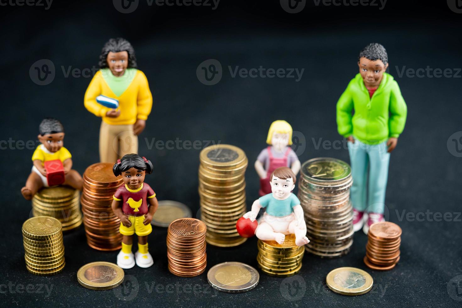 Children cost a lot of money. There is some support from the state through child benefit photo