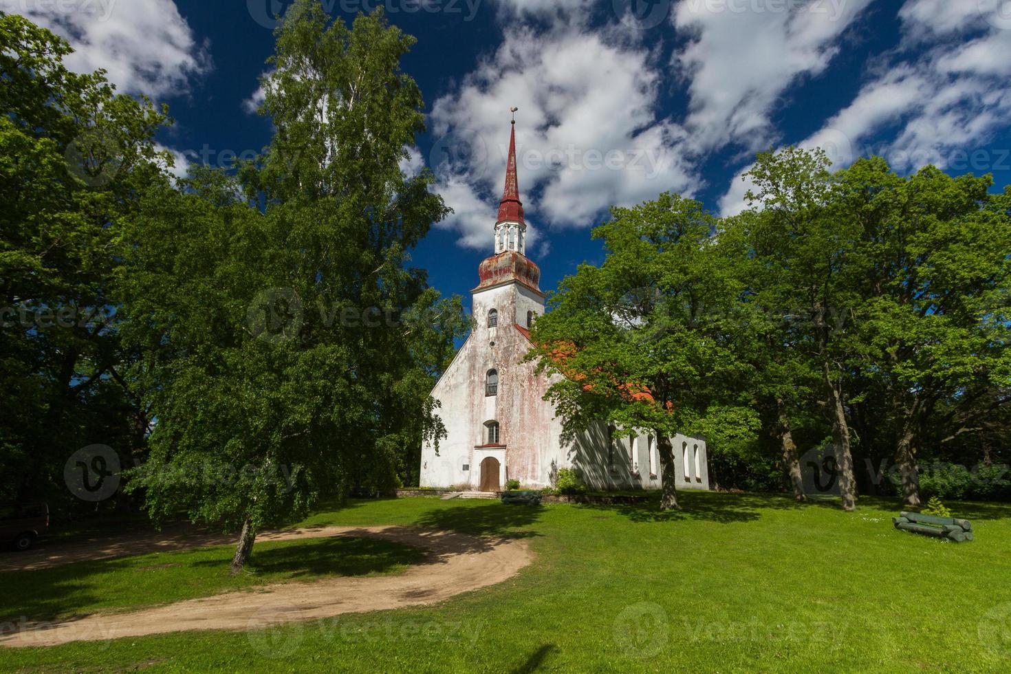 iglesia luterana en verano foto