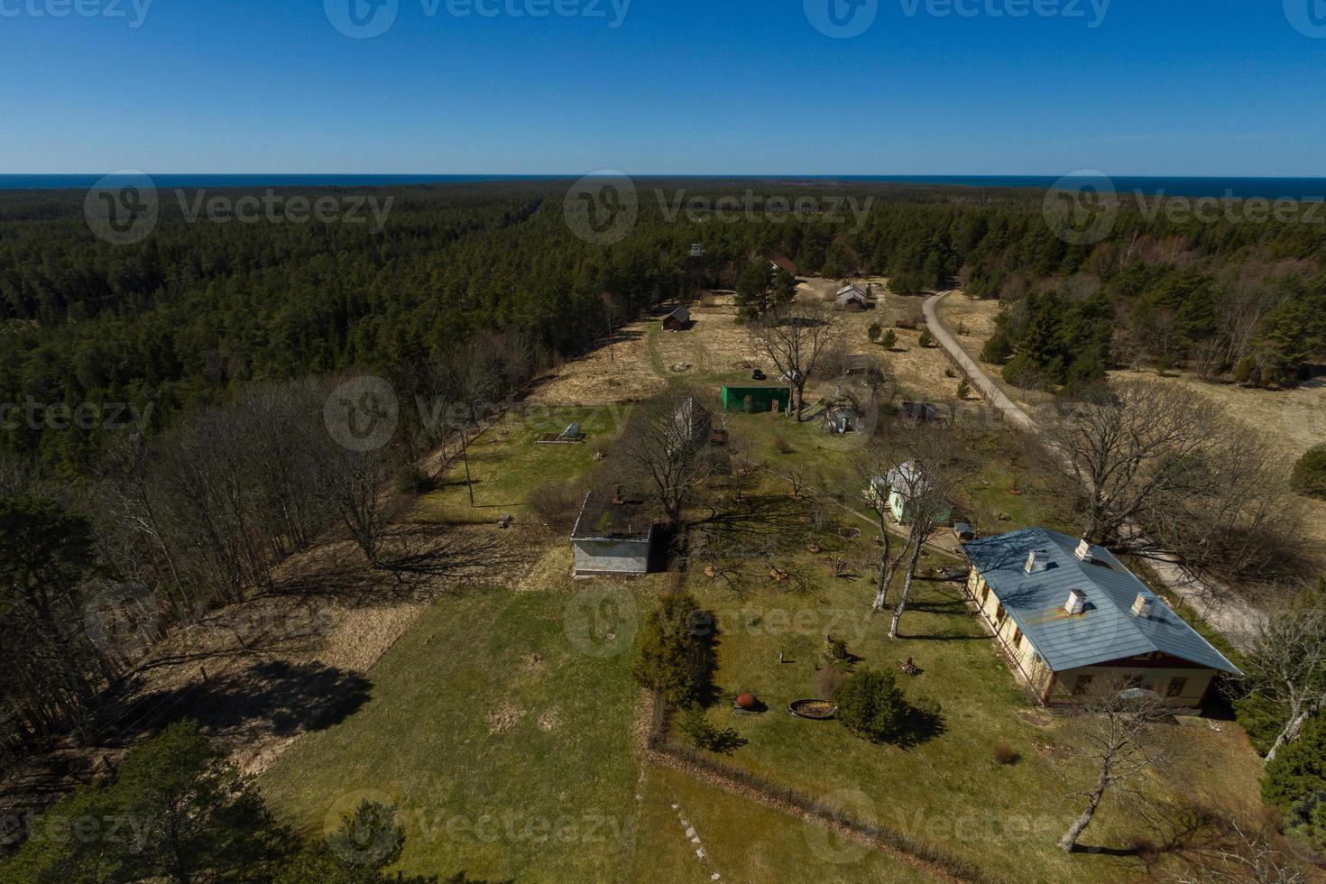 vistas primaverales desde la isla hiiumaa foto